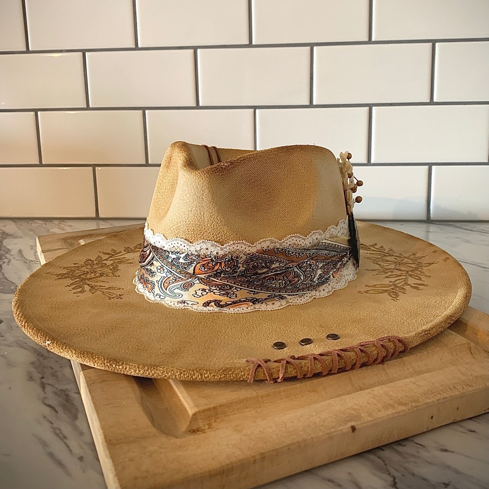 Felt hat